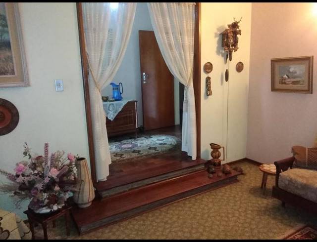 5 BEDROOM HOUSE FOR SALE IN PRETORIA GARDENS